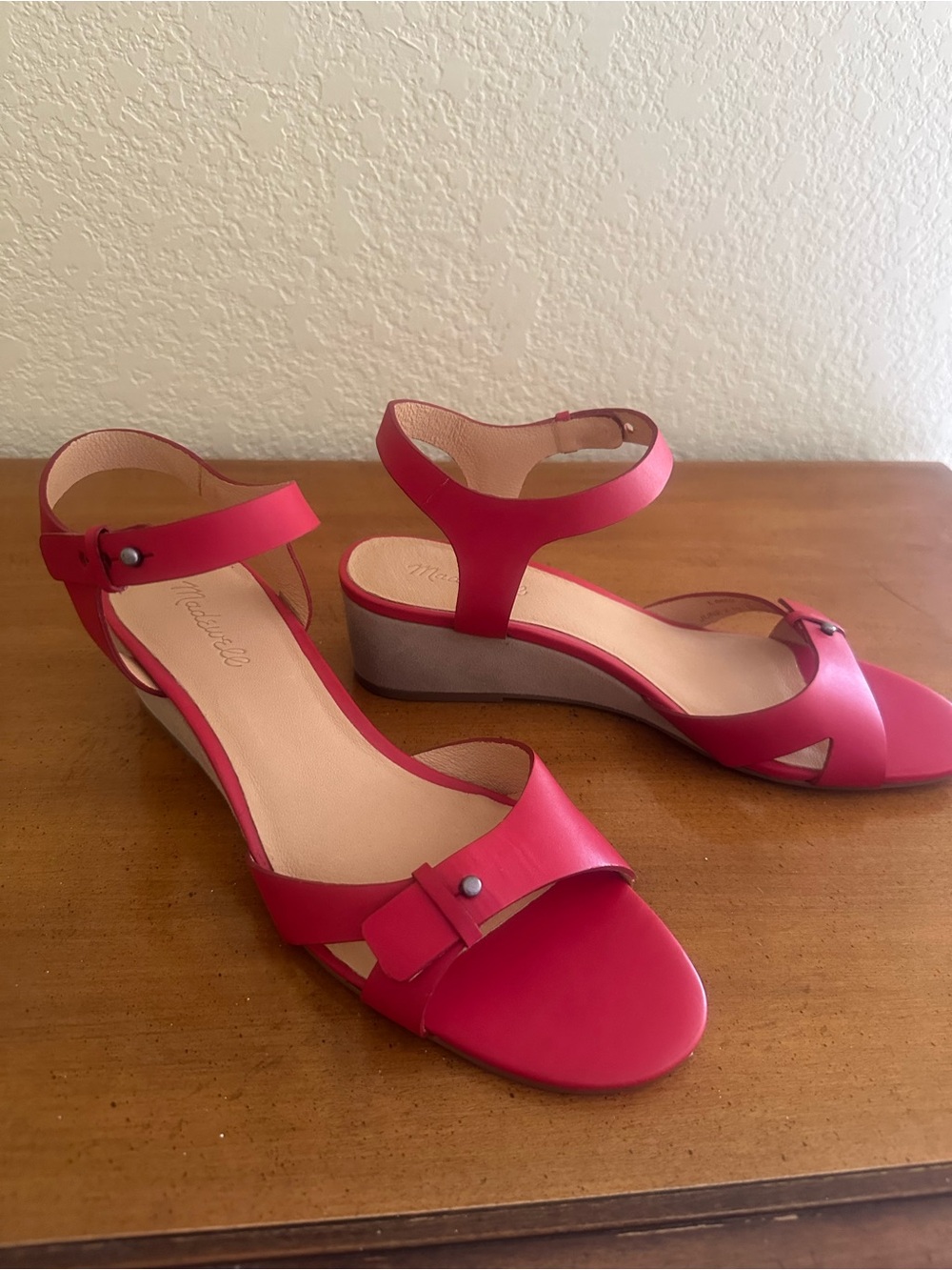 Madewell Red Ankle-Strap Wedge Sandals Women’s Size 10–New without box